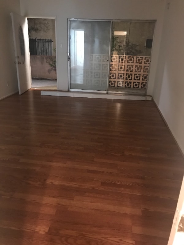 Foto del edificio - 1313 S Bundy Dr