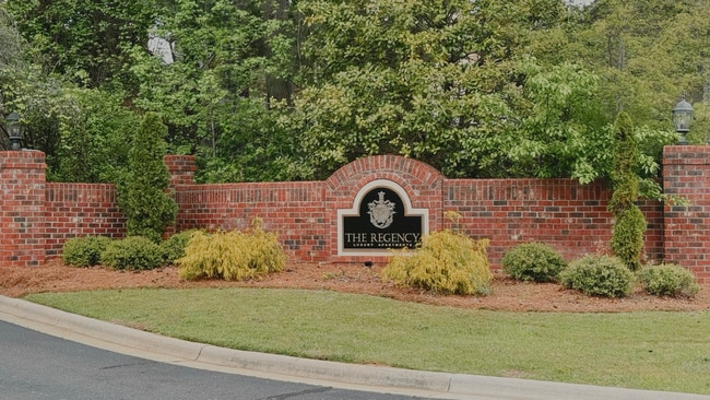 Building Photo - Regency Apartments