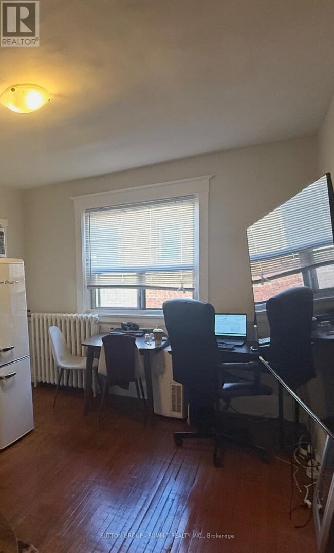 Photo du bâtiment - 98 Vaughan Rd