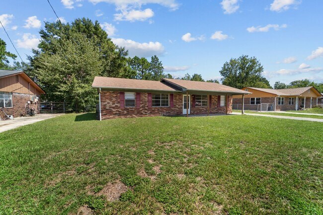 Foto del edificio - 234 Deerwood Dr