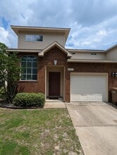 Building Photo - 2160 Hadleigh Hills Ct
