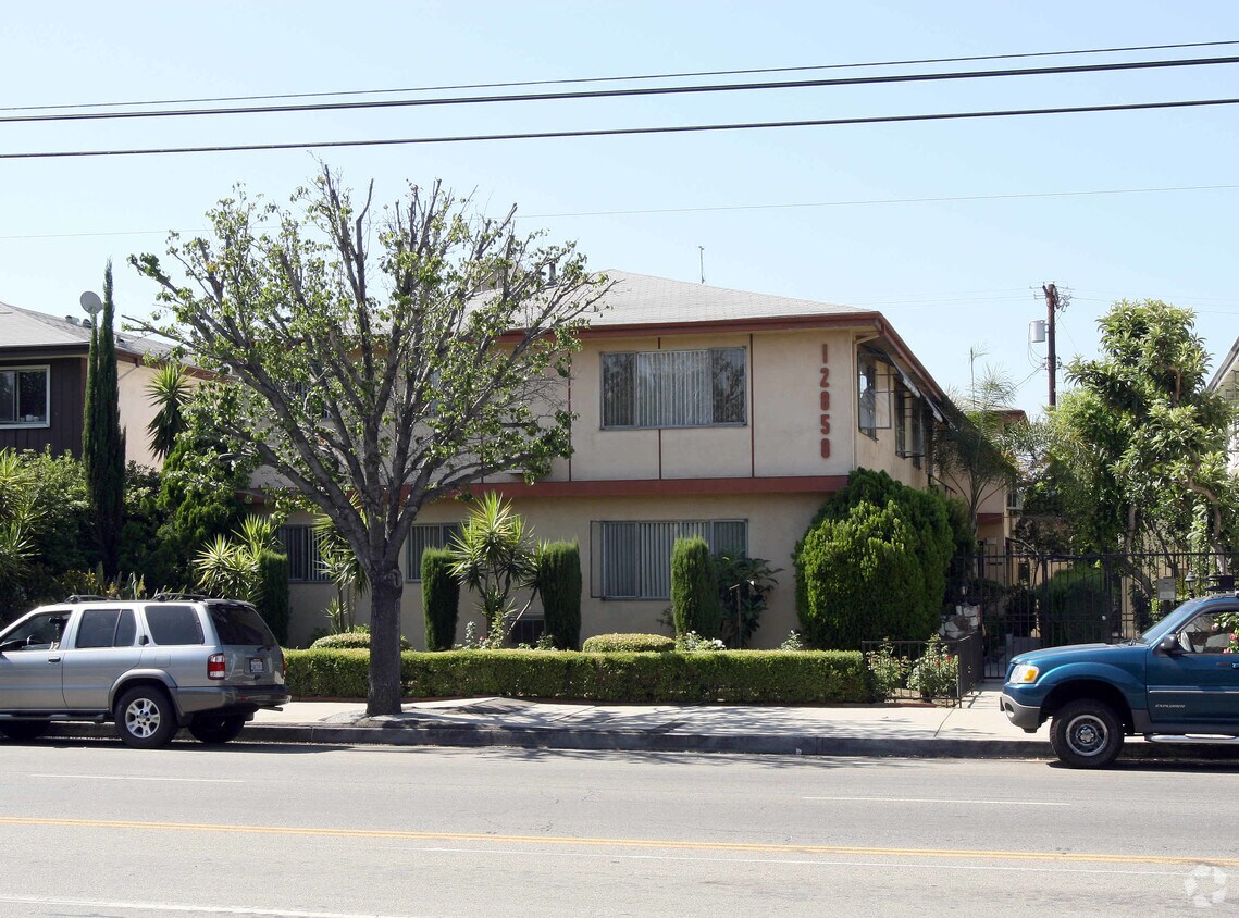 Foto del edificio - Residential Condominium