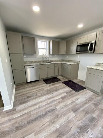 Foto del edificio - 2 Bedroom, 1 Bath Home in the Heart of Mid...