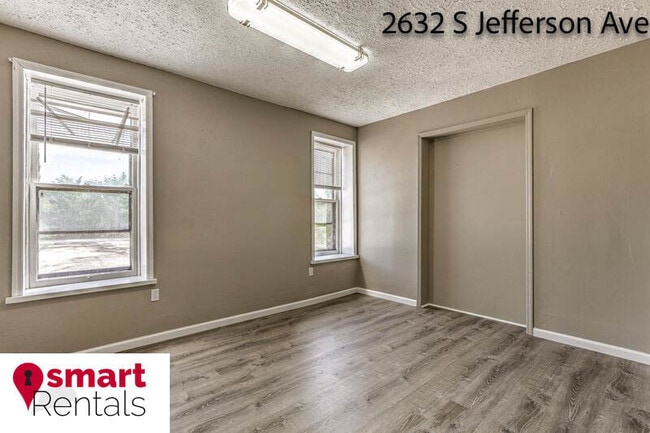 Foto del edificio - 2632 S Jefferson Ave