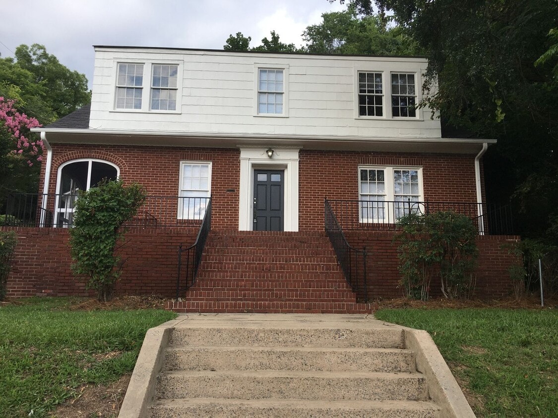 Primary Photo - 1143 N Broad St