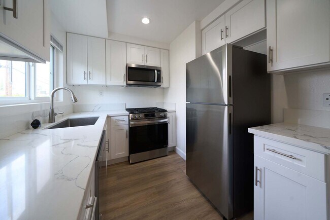 Foto del edificio - 6335 Whitsett Ave