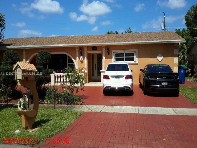 Foto del edificio - 3300 Garnet Rd