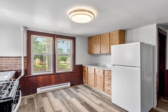 Building Photo - 1100 N Van Buren St