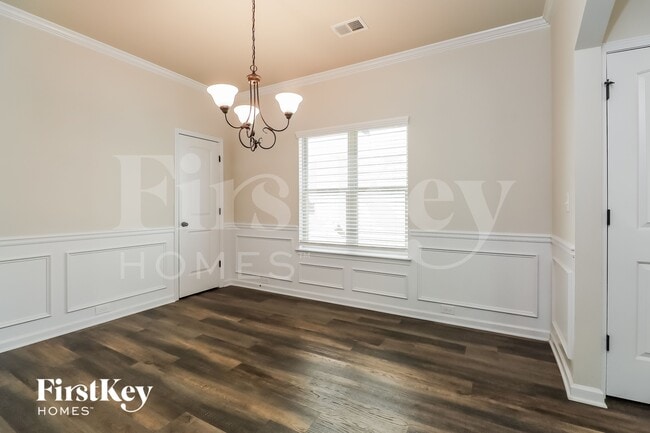 Building Photo - 5768 Woodside Crossing