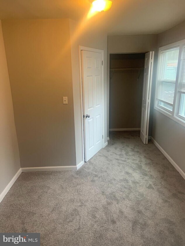 121 Philadelphia Rd, Joppatowne, MD 21085 Room for Rent in Joppatowne