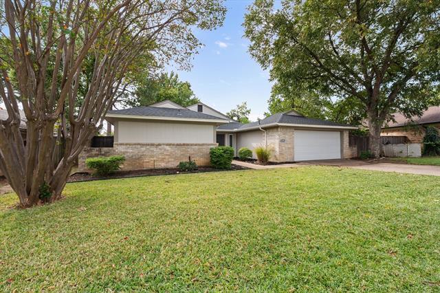 Foto del edificio - 5806 Village Glen Trail