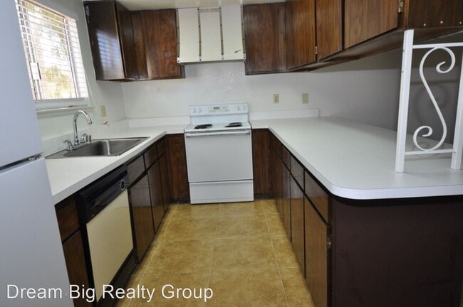 Building Photo - 2 br, 2 bath House - 4470 Rich Dr #A