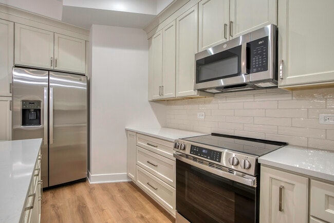 Foto del edificio - 2228 N Lincoln Ave