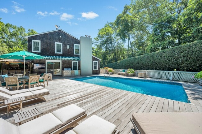 Building Photo - 25 Broidy Ln