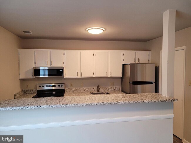 Building Photo - 21 Hatteras Ct