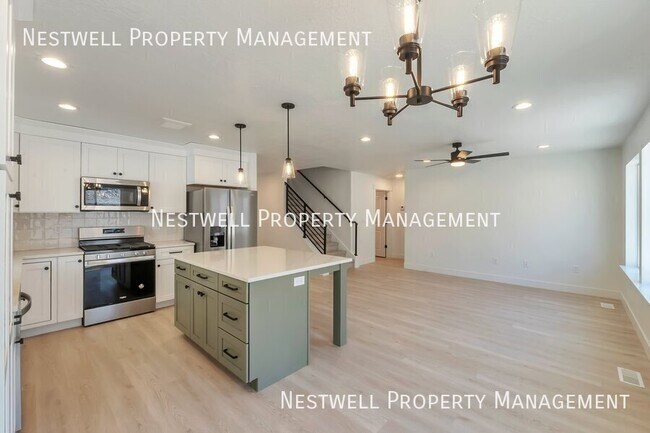 Foto del edificio - Brand new home with five bedrooms