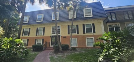 Building Photo - 3934 Versailles Dr