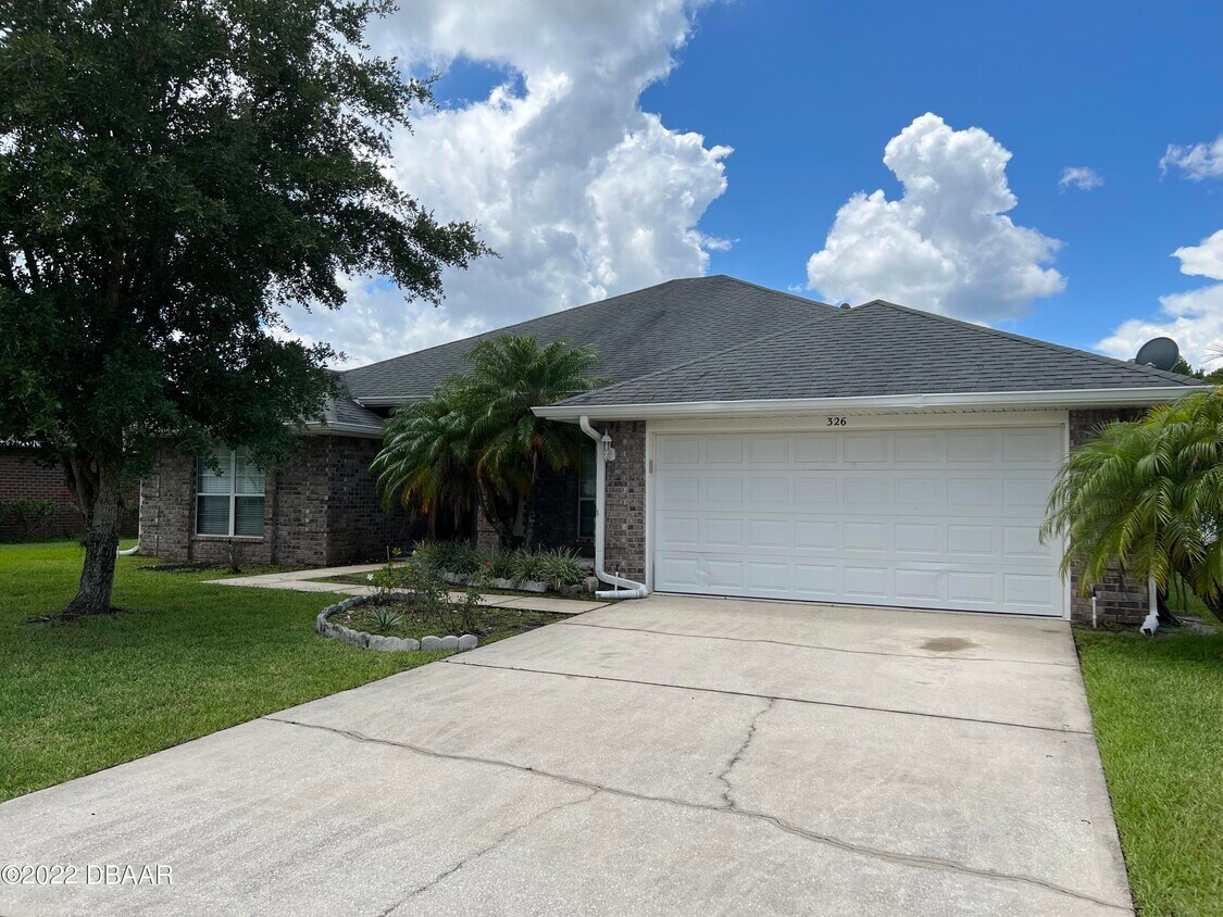 326 Bayberry Lakes Blvd, Daytona Beach, FL 32124 House Rental in