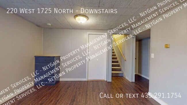 Building Photo - Pet Friendly 2 Bedroom Apartment