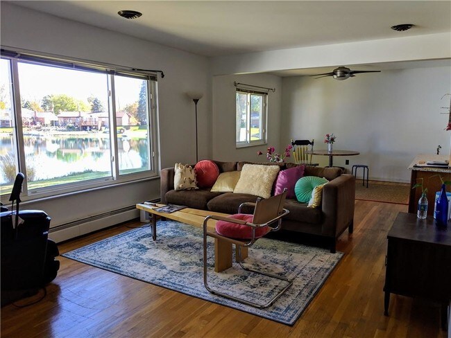 Building Photo - 6202 Emerald Lake Dr