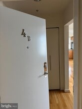 Building Photo - 815 King St