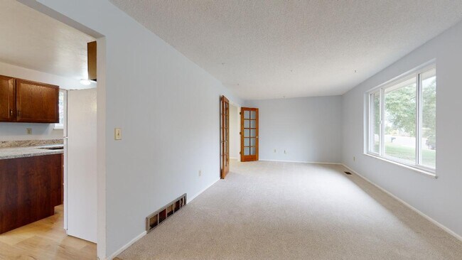 Building Photo - 3008 S Mobile Way