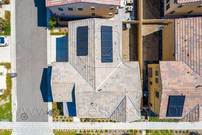 Building Photo - 4 br, 3 bath House - 4165 Powell Way  #102