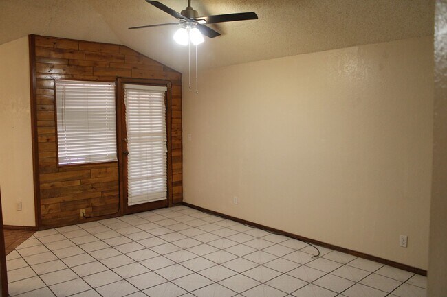 Building Photo - 1740 Sammy Davis Pl