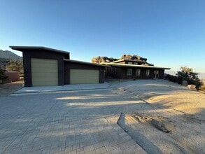 Building Photo - 60913 Manzanita Rd