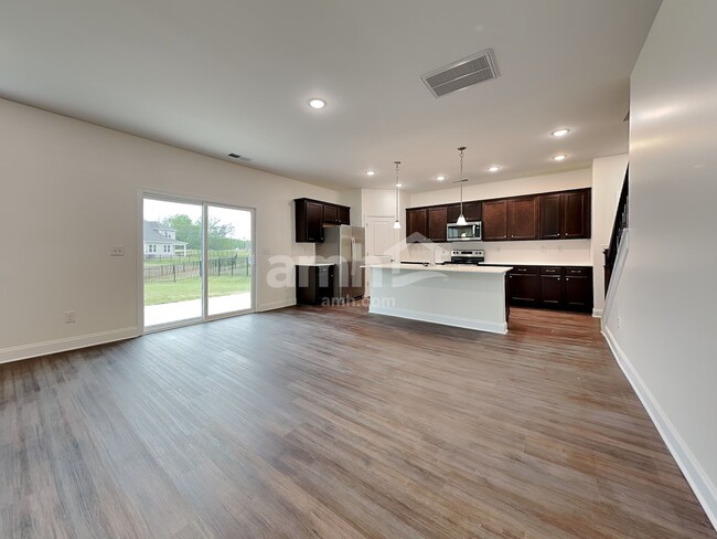 Building Photo - 15114 Torrence Branch Rd