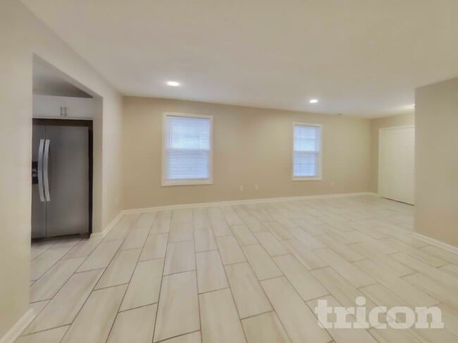 Building Photo - 12298 Wolf Run Rd