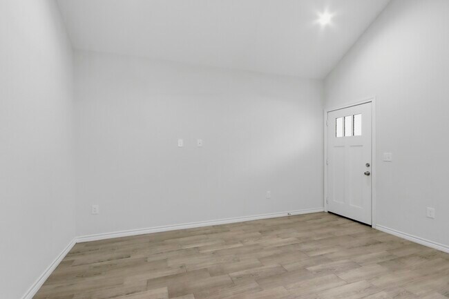 Foto del edificio - 16902 Balmoral St
