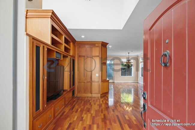 Foto del edificio - 182 Jenkins Ln