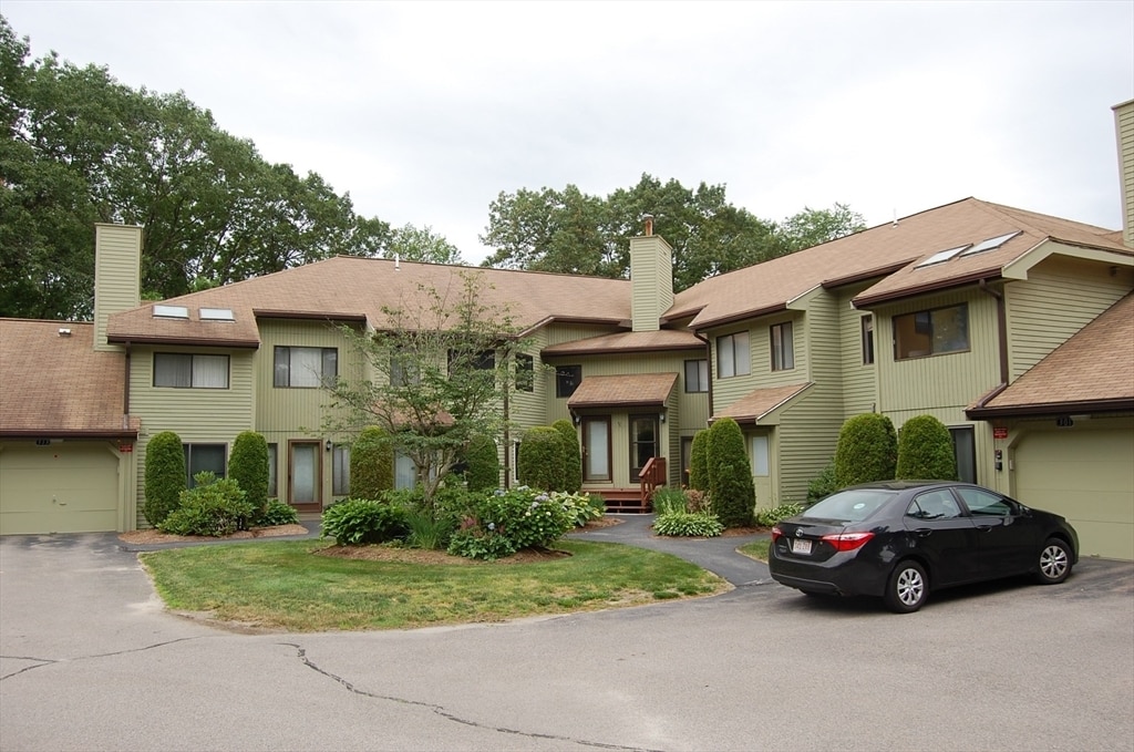 Primary Photo - 307 Trailside Way