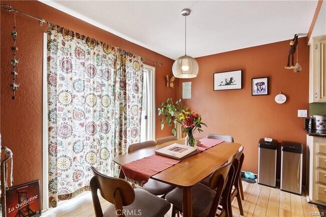 Foto del edificio - 200 Elm Ave