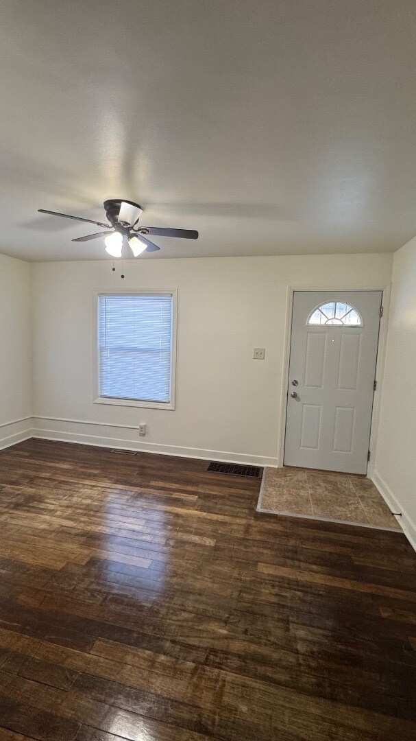 Foto del edificio - 2162 Vermont St