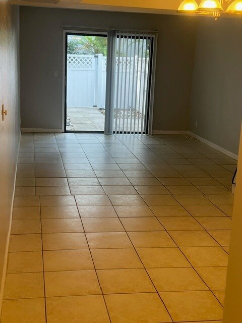 Foto del edificio - 1115 SW 2nd Ct