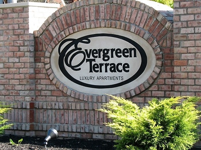 Evergreen Terrace – photo 4