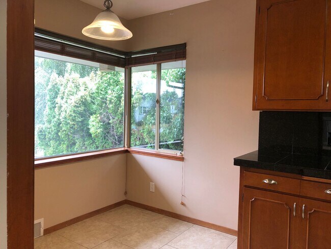 Foto del edificio - 406 NE 80th St