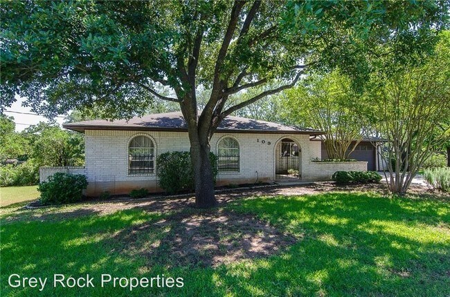Building Photo - 3 br, 2 bath House - 109 Woodland Rd