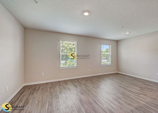 Foto del edificio - 9596 Hood Rd