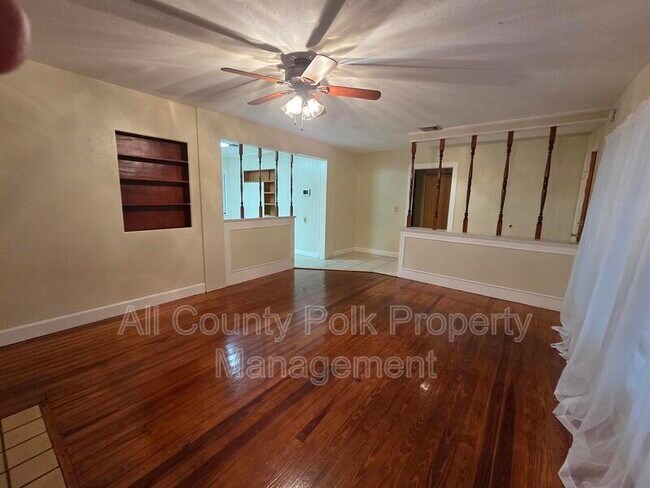 Foto del edificio - 303 S Palm Ave