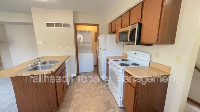 Foto del edificio - 8704 NW 82 Terrace