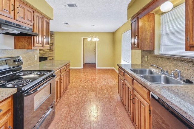 Foto del edificio - 319 Charlotte St