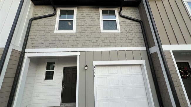 Building Photo - 1064 Appleton St