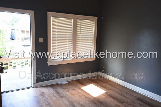 Foto del edificio - 745 Pacific Ave