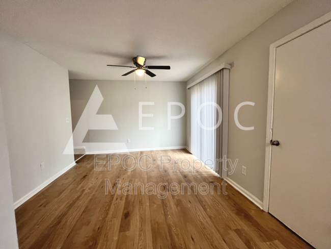Foto del edificio - 3600 Mosby Dr