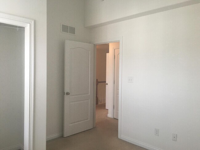 Foto del edificio - 311 Burley Ave