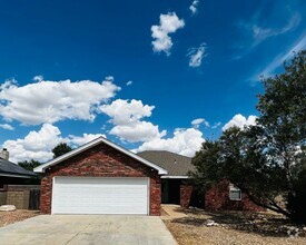 Building Photo - 1382 Oakwood Cir