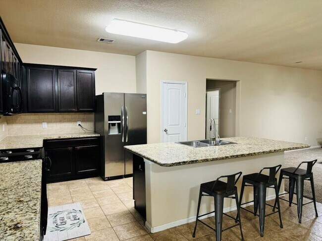 Building Photo - 9315 Claystone Ln